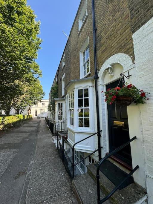 2 Bed Georgian Cottage, Ramsgate Exteriér fotografie